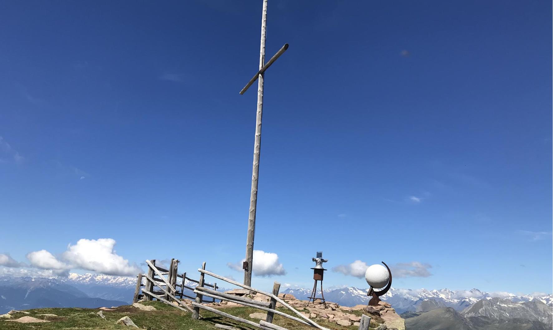 Mappamondo sul monte di Villandro