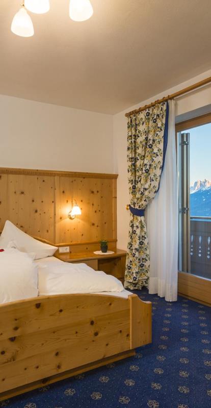 Doppelzimmer Dolomiten mit Balkon