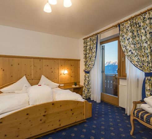 Doppelzimmer Dolomiten mit Balkon