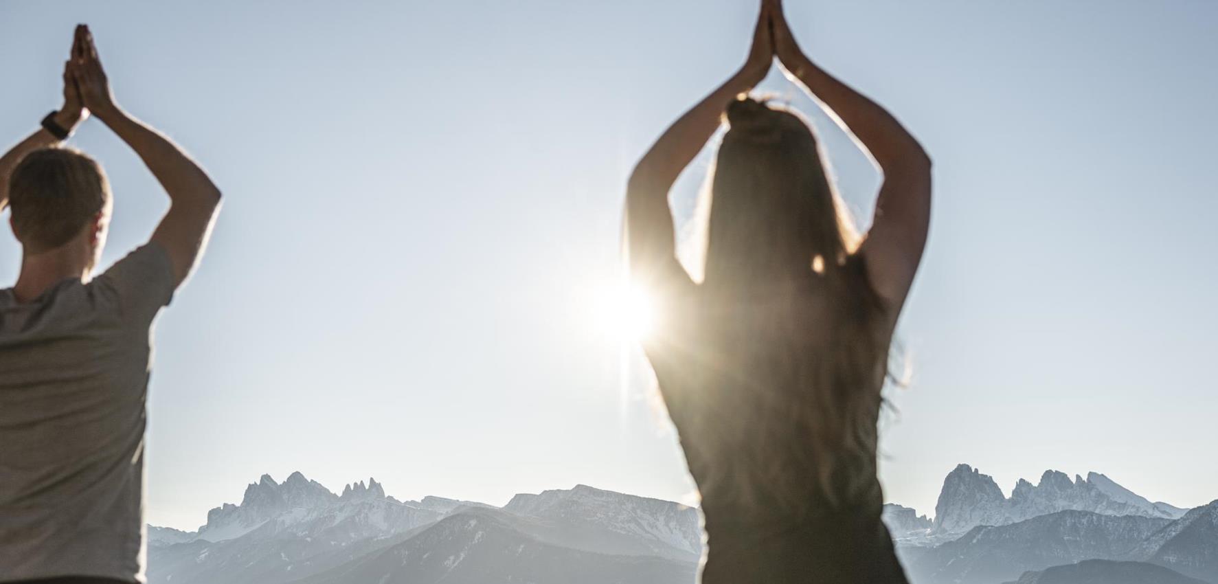 Yoga mit Bergblick